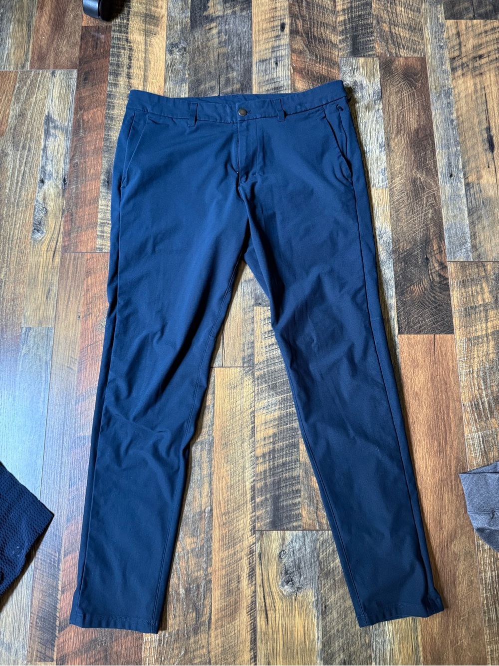 Men’s Navy Lululemon Commission Pant 34 x 32